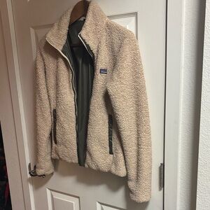 Patagonia Beige Fleece Jacket